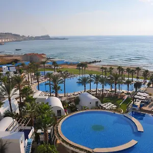 warwick-pangea-beach-resort-and-spa.beiruthotelsdirect.com/